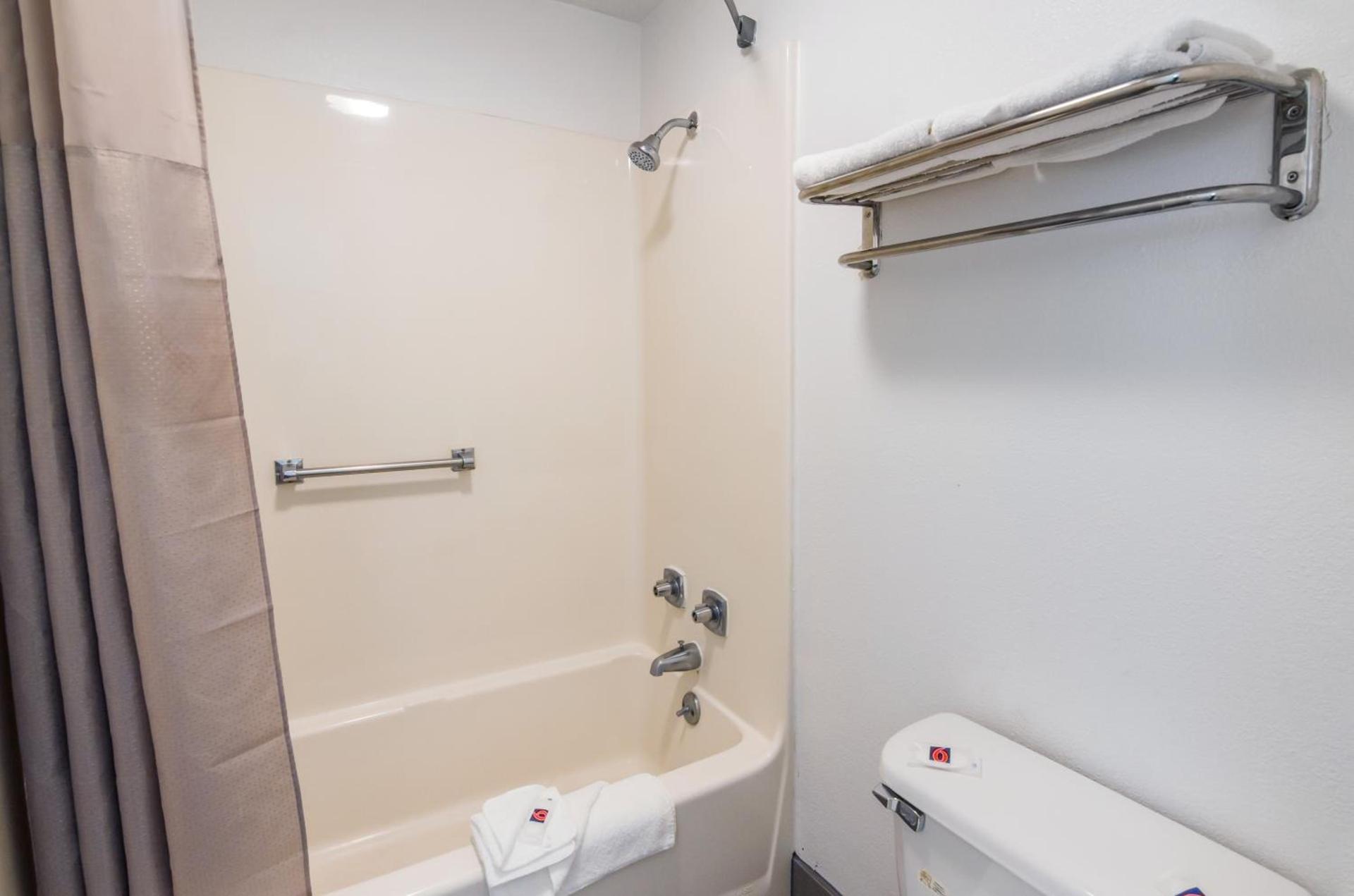Motel 6-Salem, VA photo 3