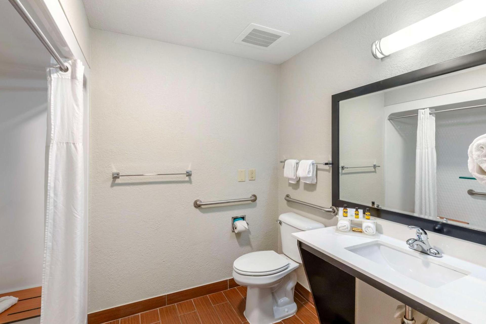 Best Western Plus Fairburn Atlanta Southwest photo 37