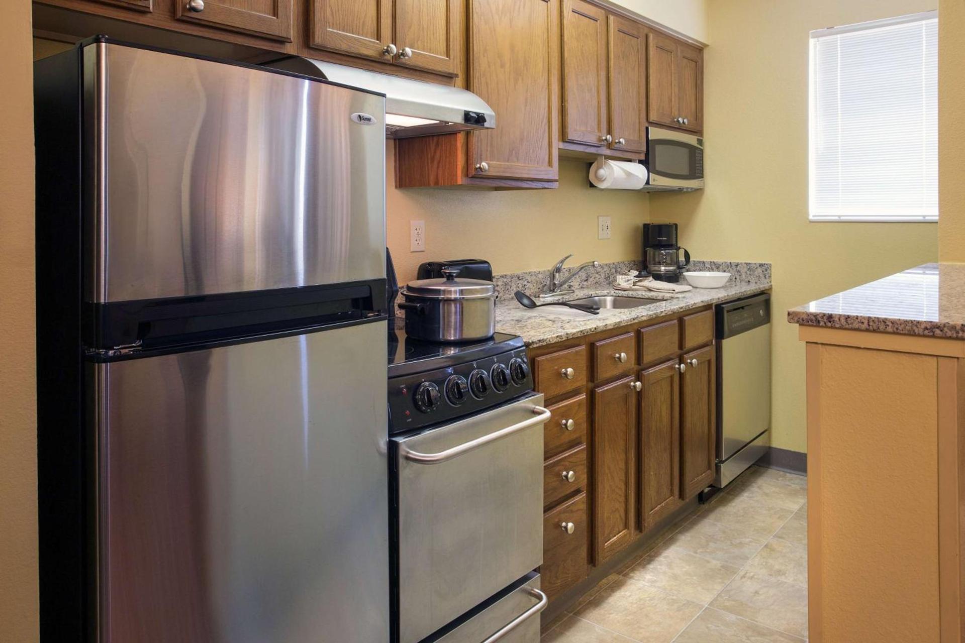 Sonesta Simply Suites Phoenix Scottsdale photo 9