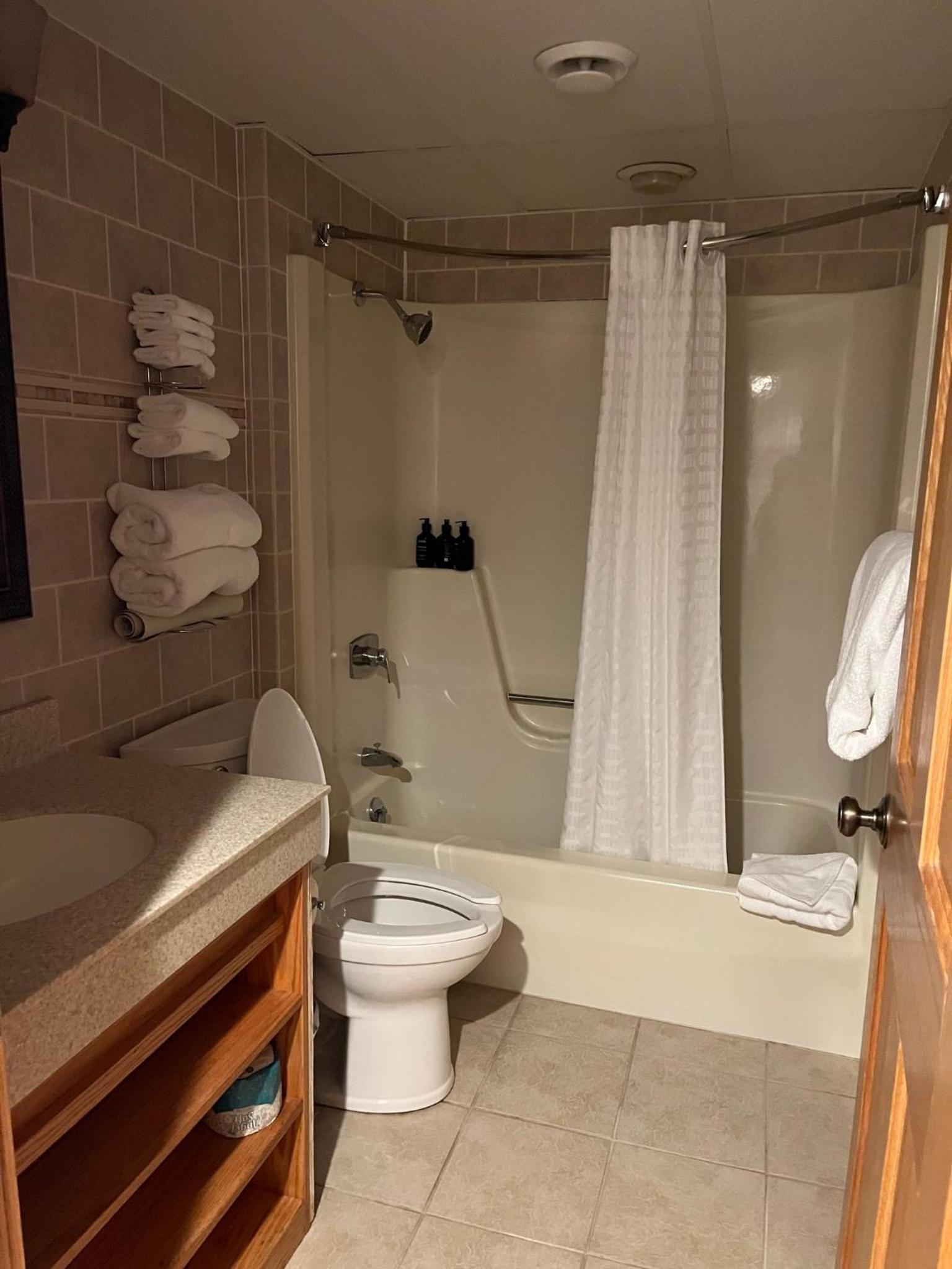 Slopeside Hotel, A Vail Resorts Property photo 68