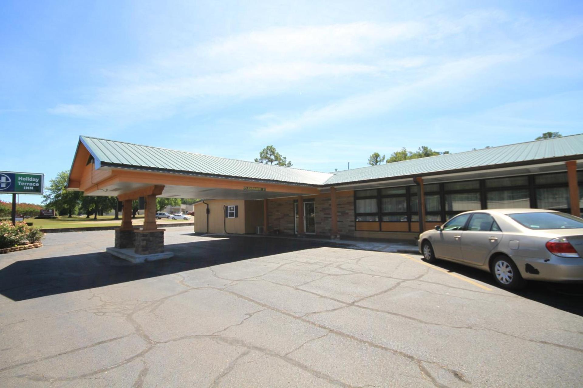 Holiday Terrace Motel photo 1