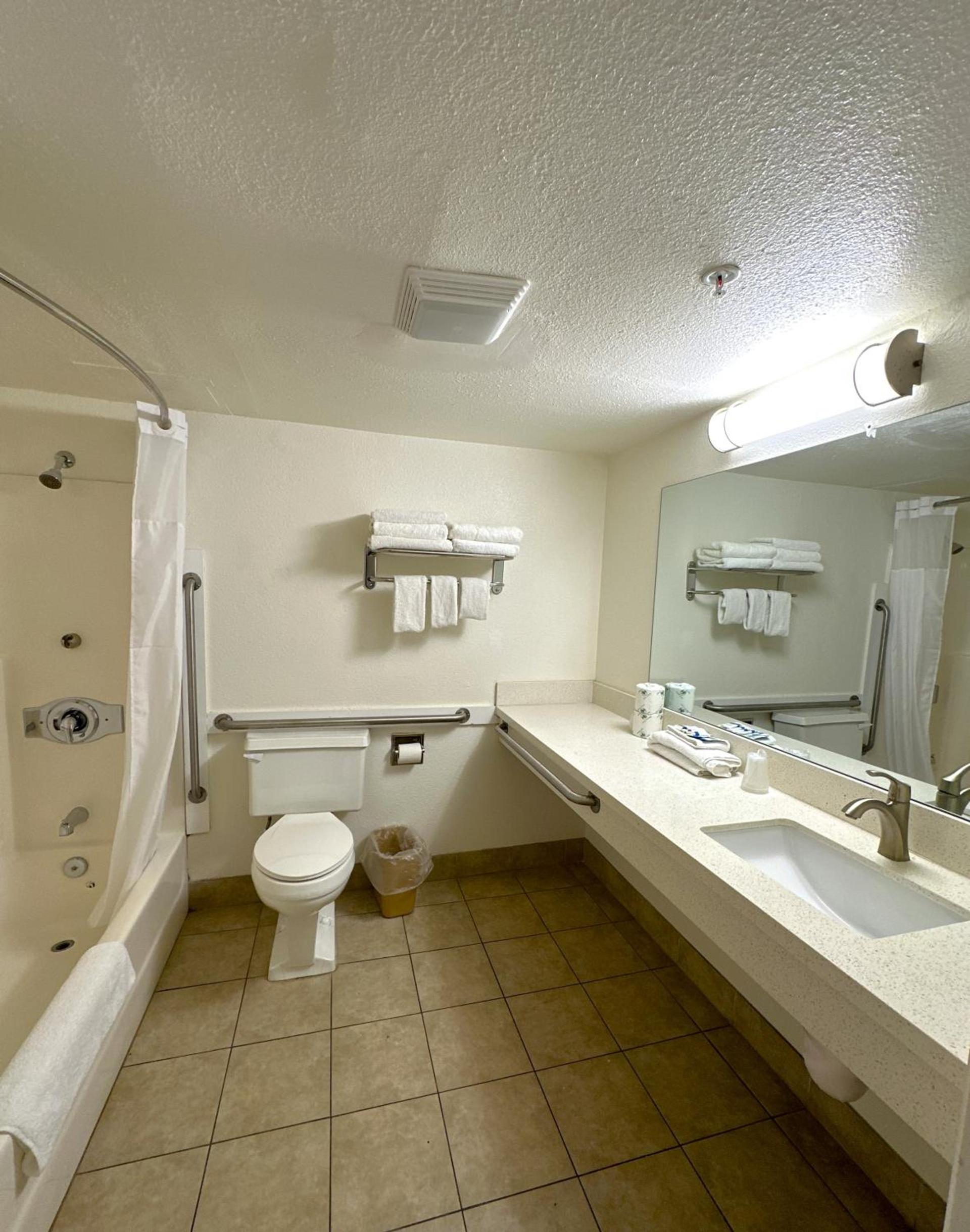 Vista Inn photo 9
