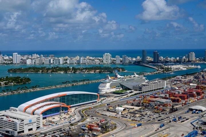 Zèn - Female Only Dorms - Men Only Dorms - No Mix- WiFi - Parking - Coffee - Lockers -Airport-Hard Rock Casino - Fort Lauderdale Beach - Cruise Port - Holl photo 20
