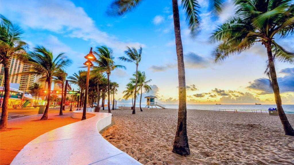 Zèn - Female Only Dorms - Men Only Dorms - No Mix- WiFi - Parking - Coffee - Lockers -Airport-Hard Rock Casino - Fort Lauderdale Beach - Cruise Port - Holl photo 32
