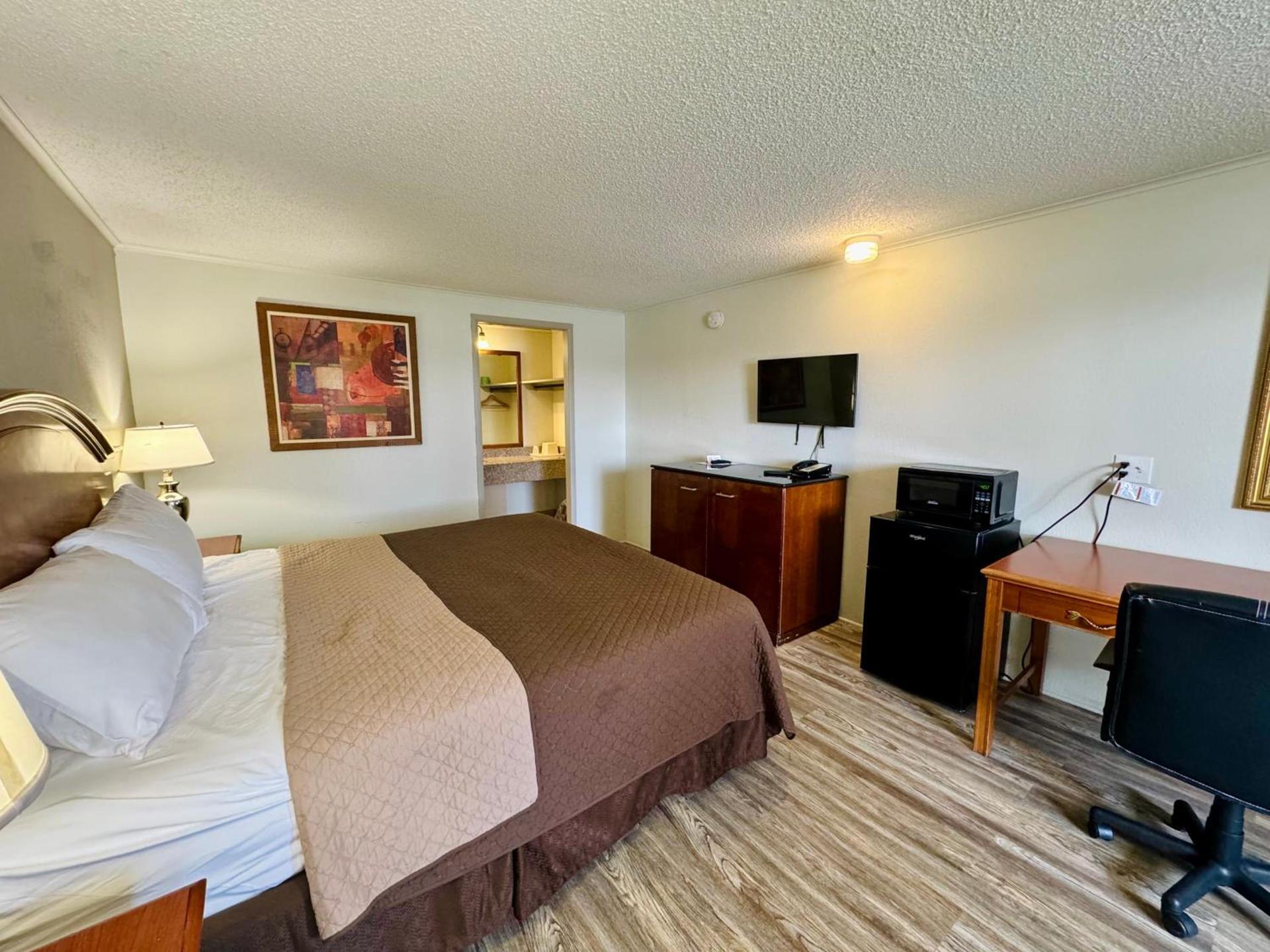 Knights Inn Bridgeport Frankenmuth photo 9