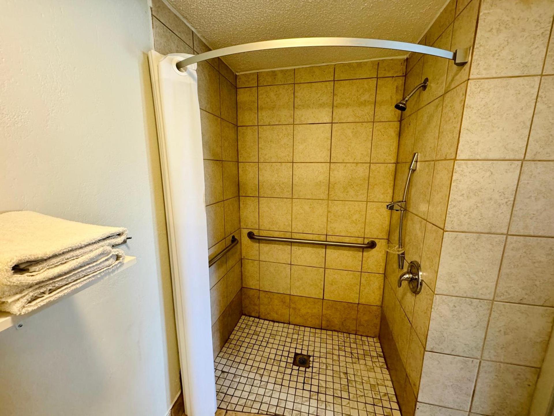 Knights Inn Bridgeport Frankenmuth photo 10
