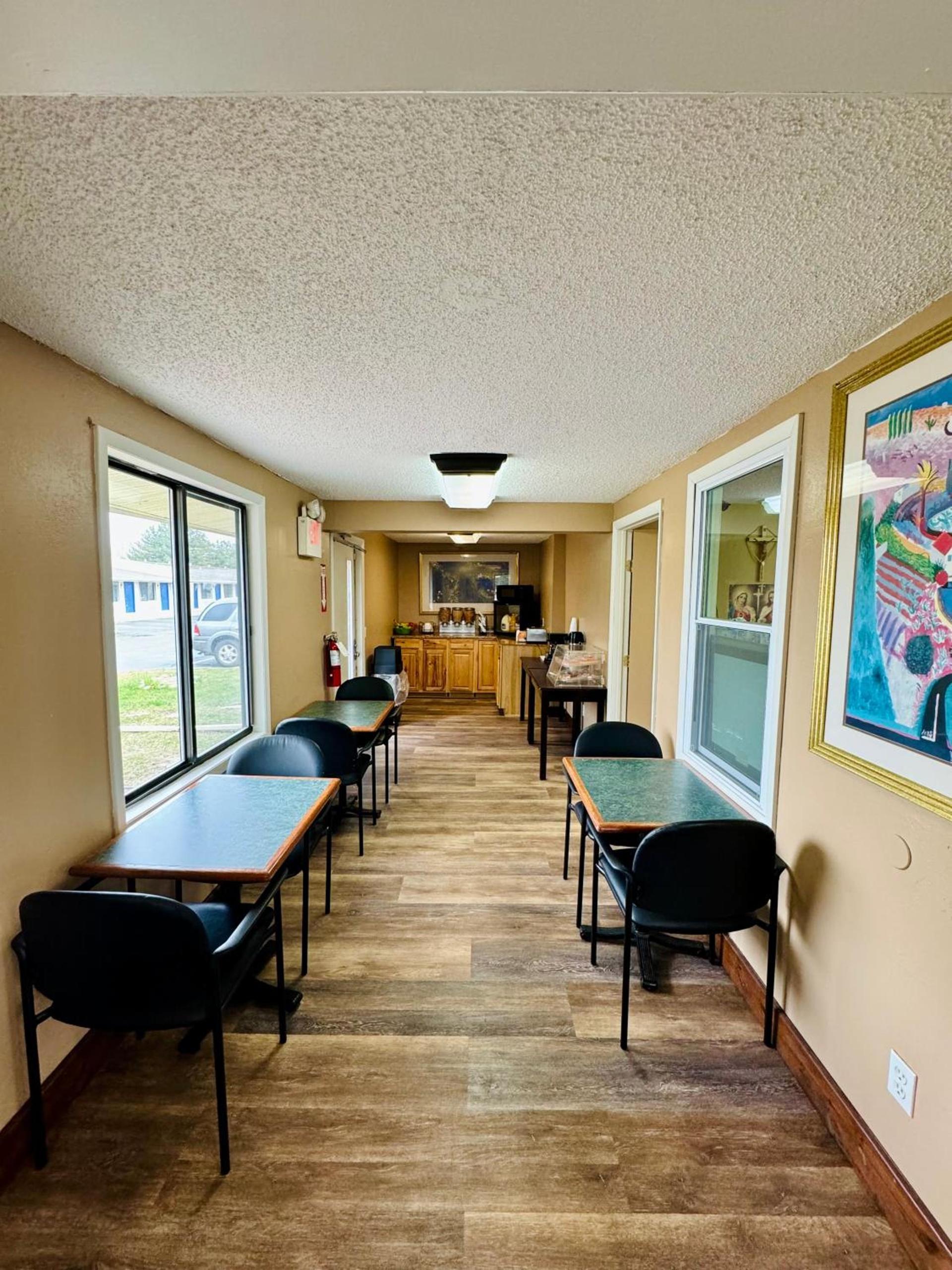 Knights Inn Bridgeport Frankenmuth photo 21