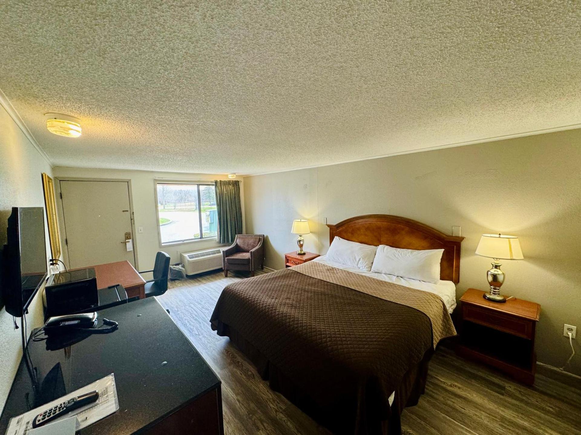 Knights Inn Bridgeport Frankenmuth photo 13