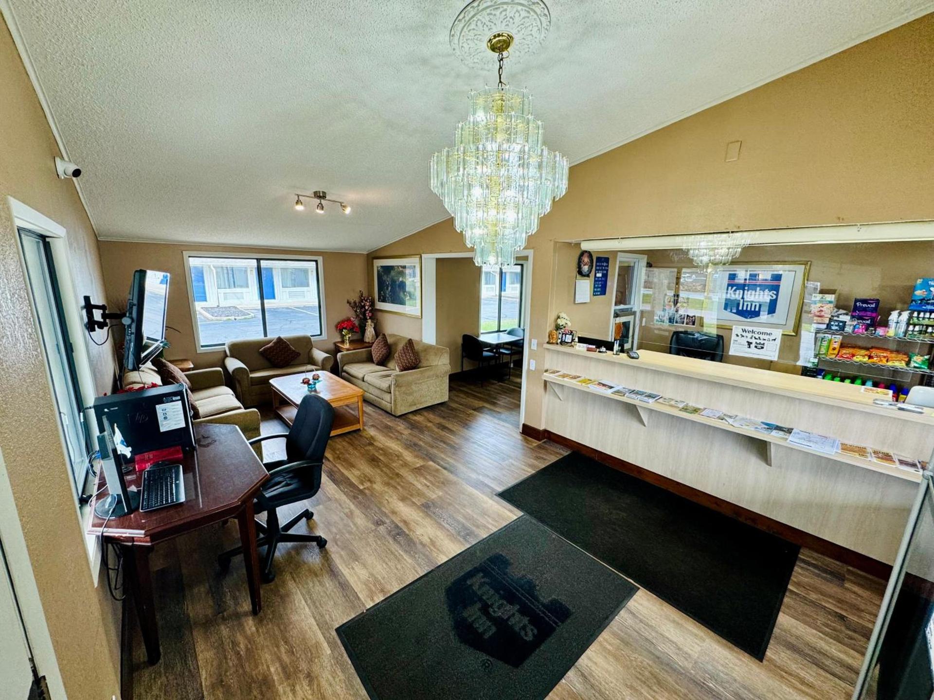 Knights Inn Bridgeport Frankenmuth photo 19
