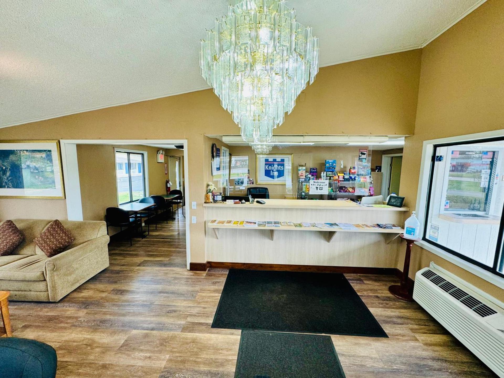 Knights Inn Bridgeport Frankenmuth photo 16