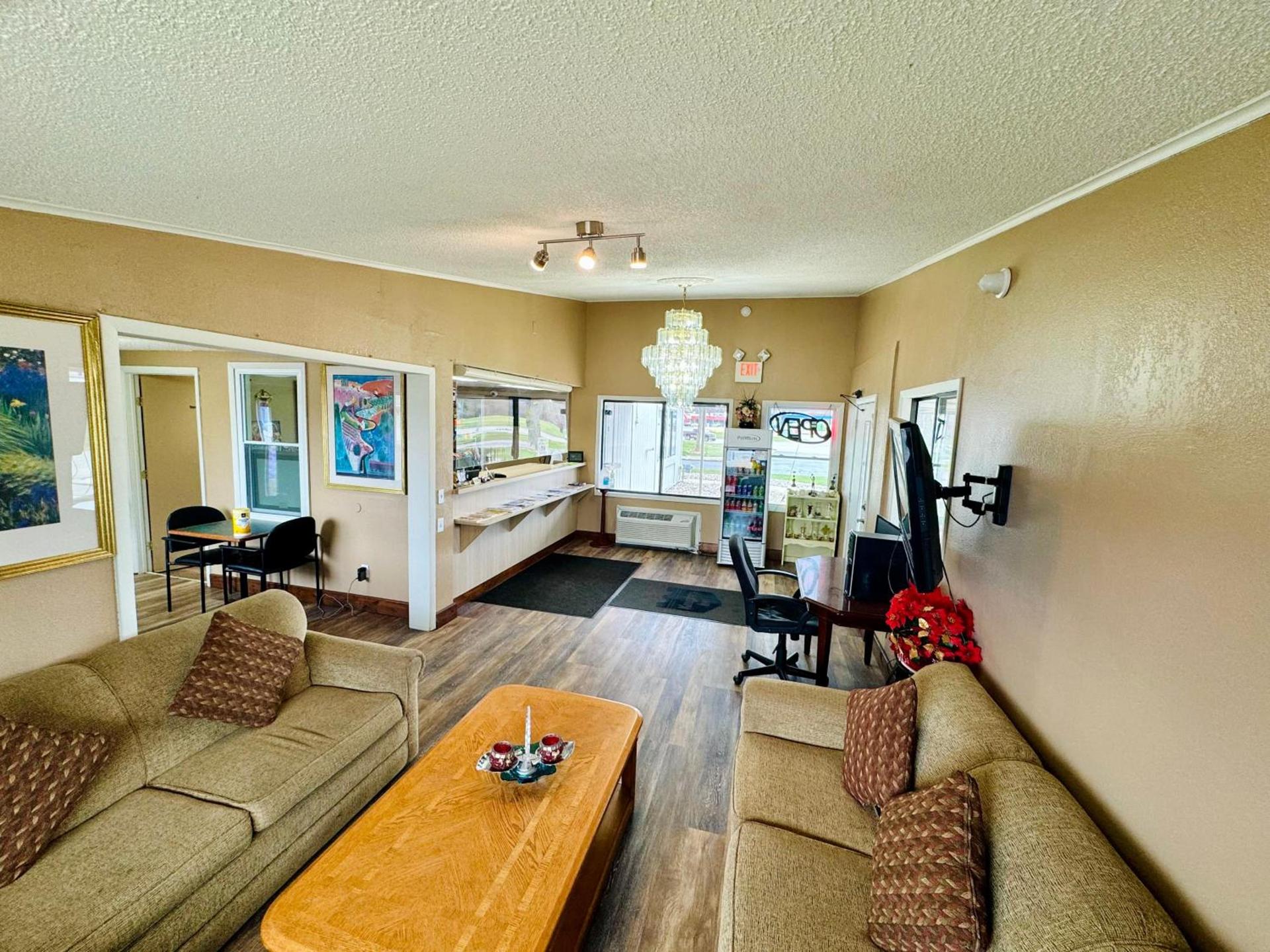 Knights Inn Bridgeport Frankenmuth photo 22