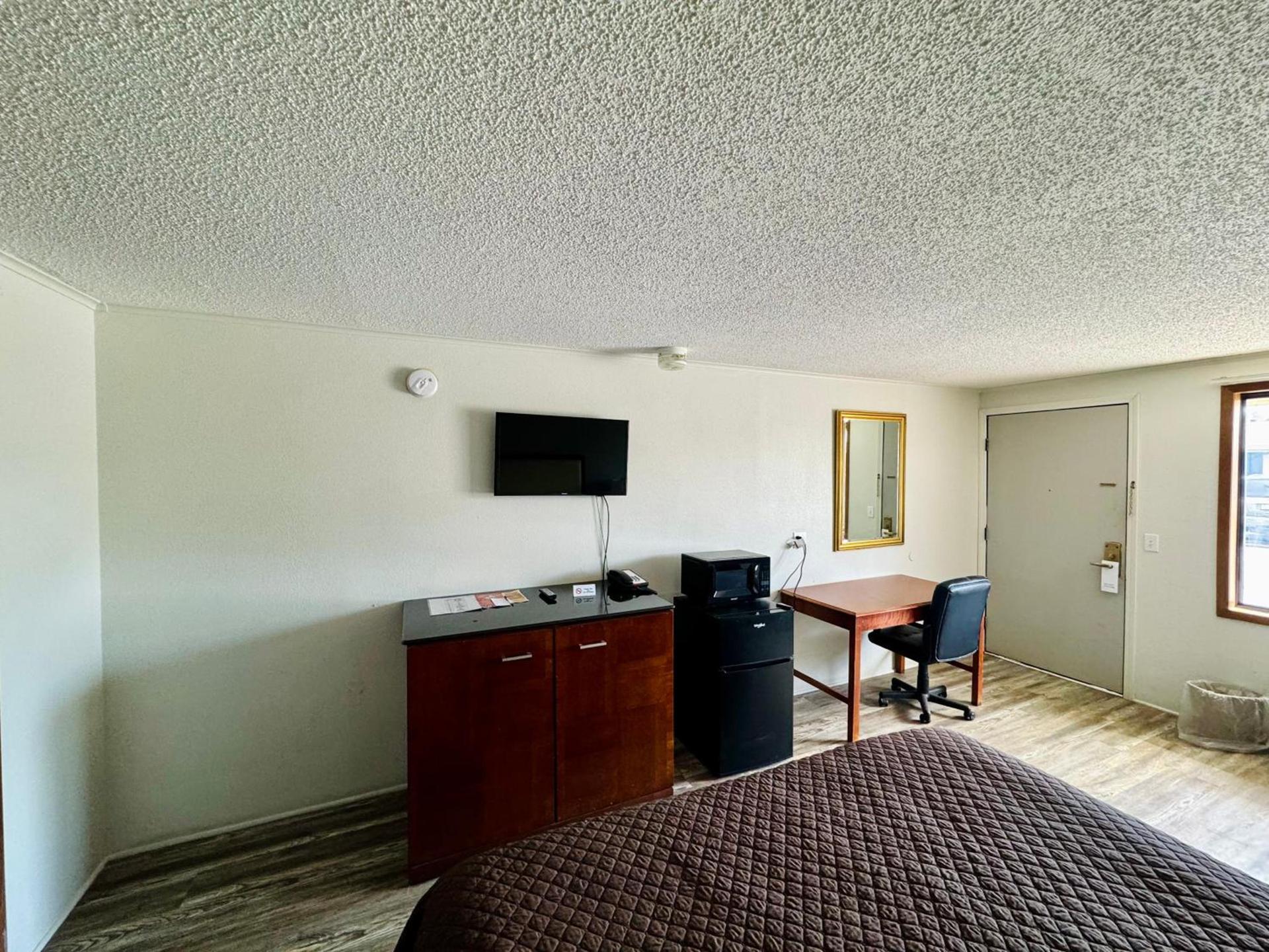 Knights Inn Bridgeport Frankenmuth photo 31