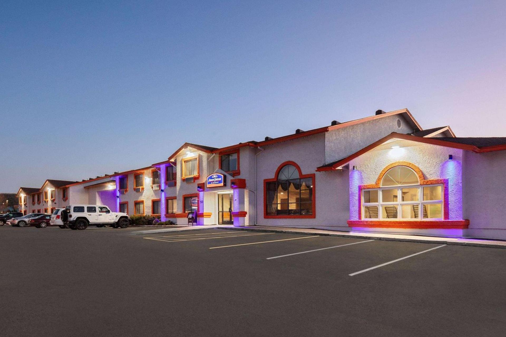Howard Johnson by Wyndham Williams photo 7