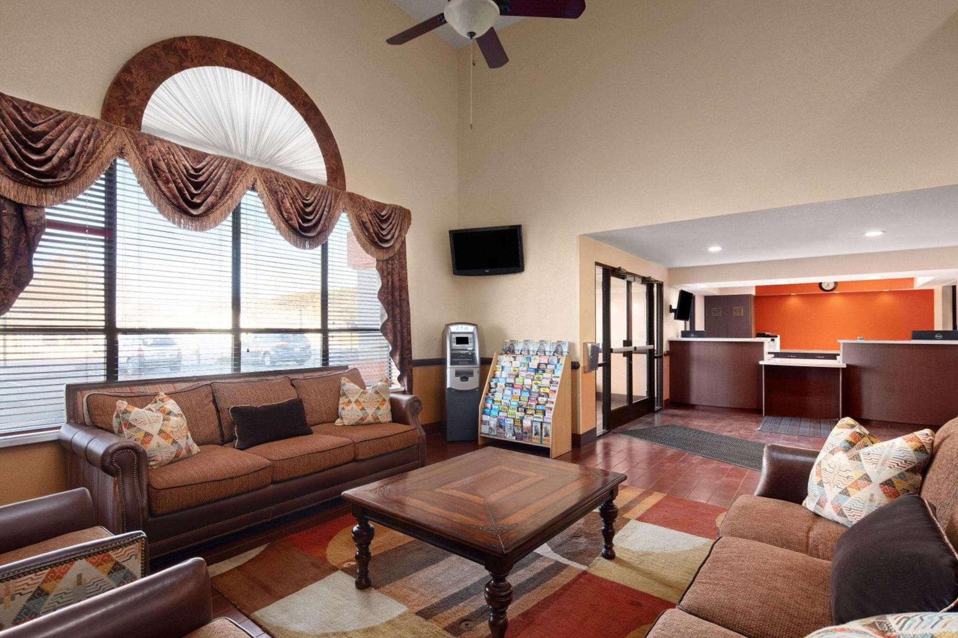 Howard Johnson by Wyndham Williams photo 12