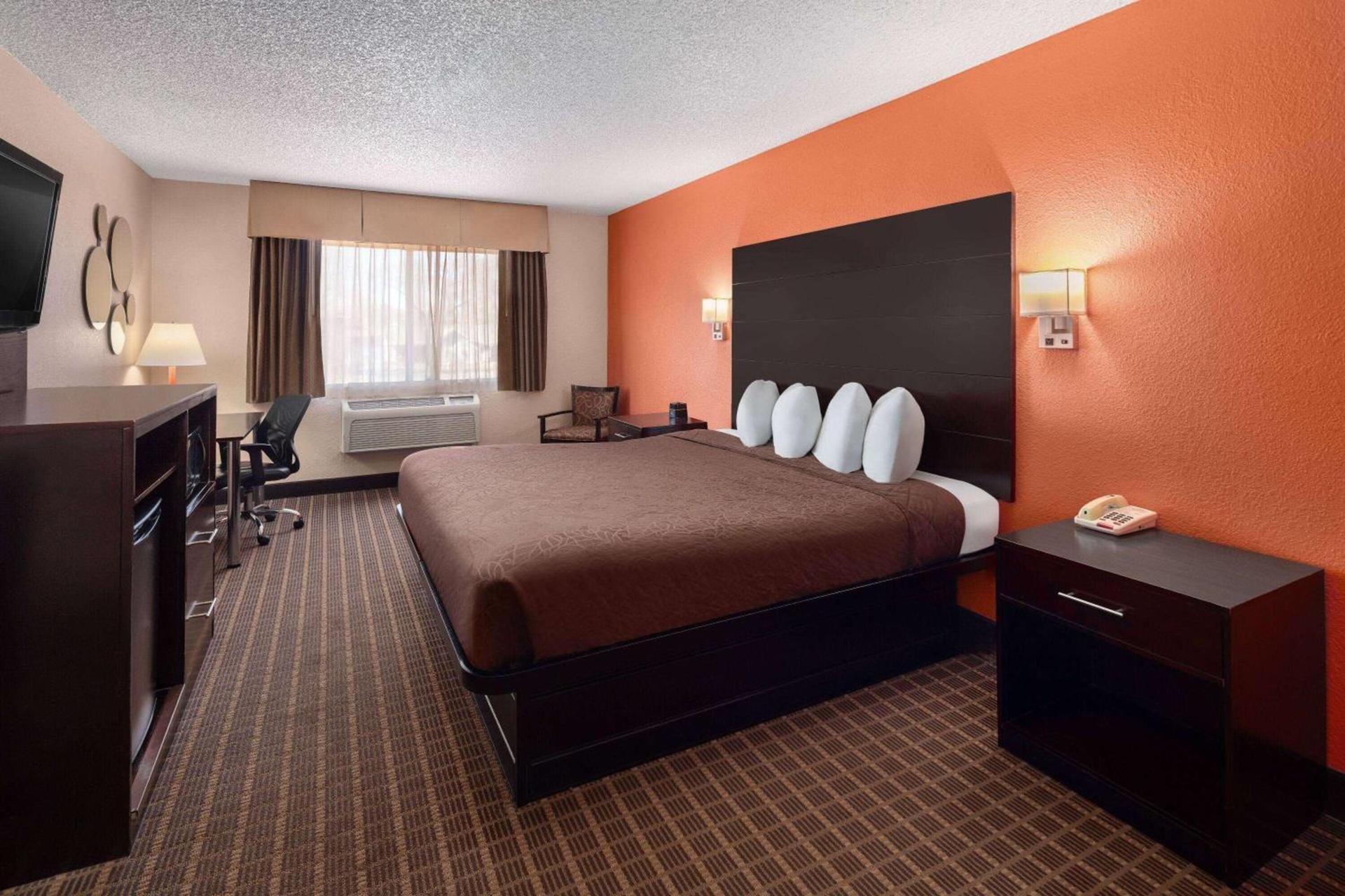Howard Johnson by Wyndham Williams photo 14