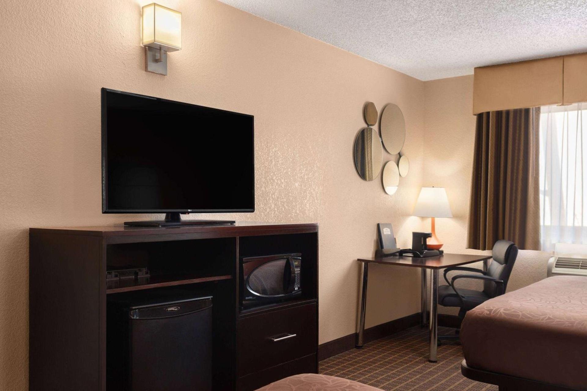 Howard Johnson by Wyndham Williams photo 18