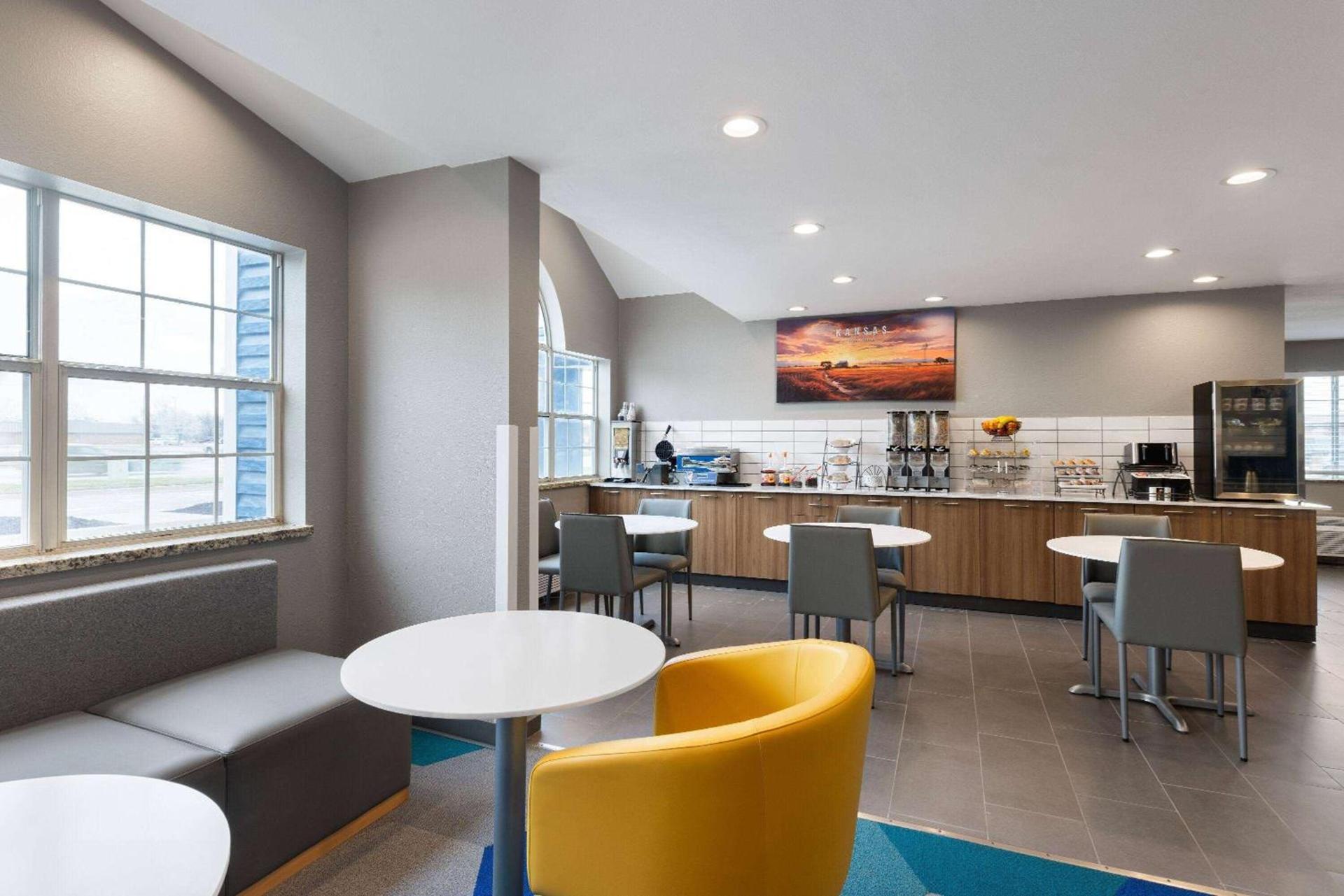 Microtel Inn and Suites Independence photo 9