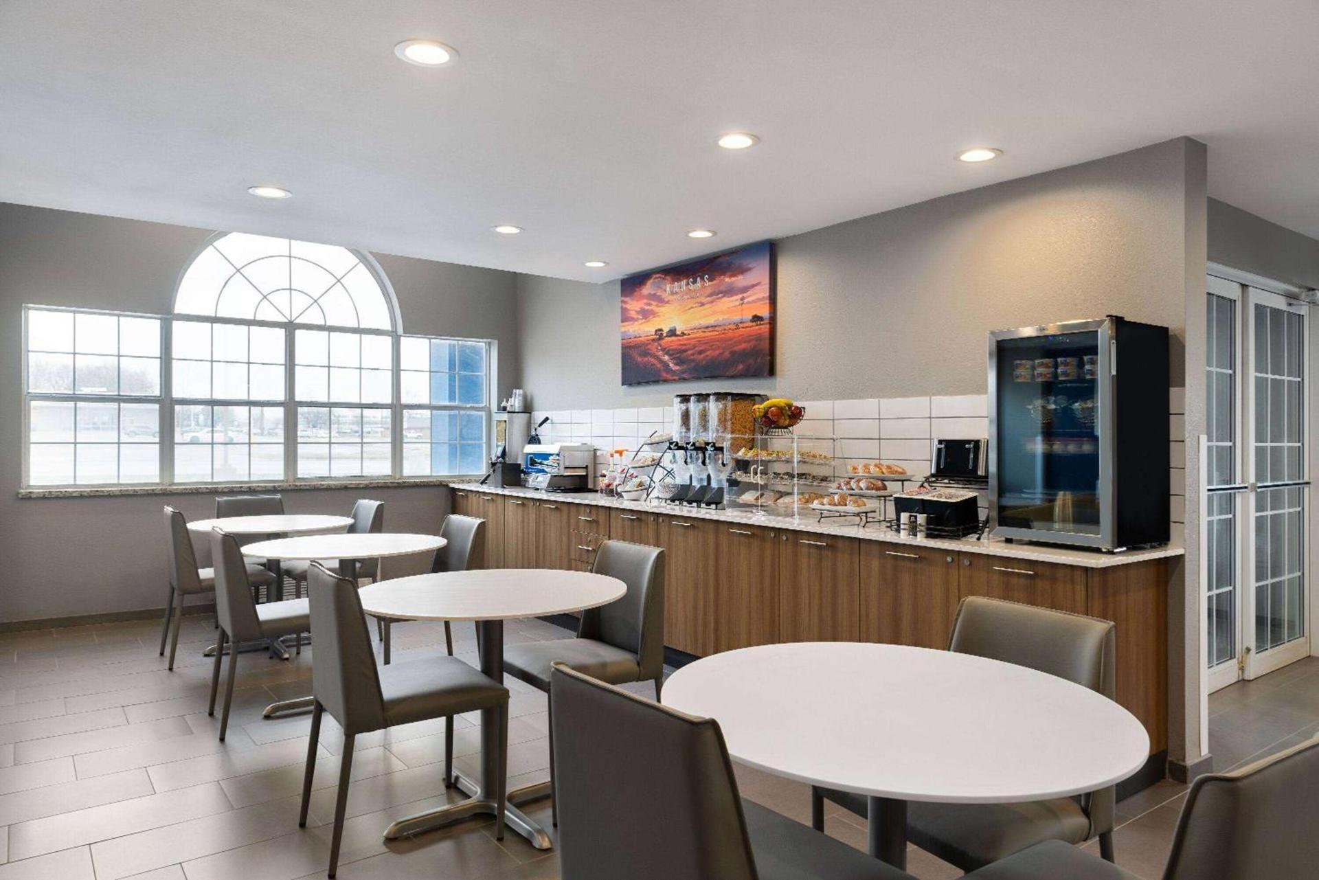 Microtel Inn and Suites Independence photo 10