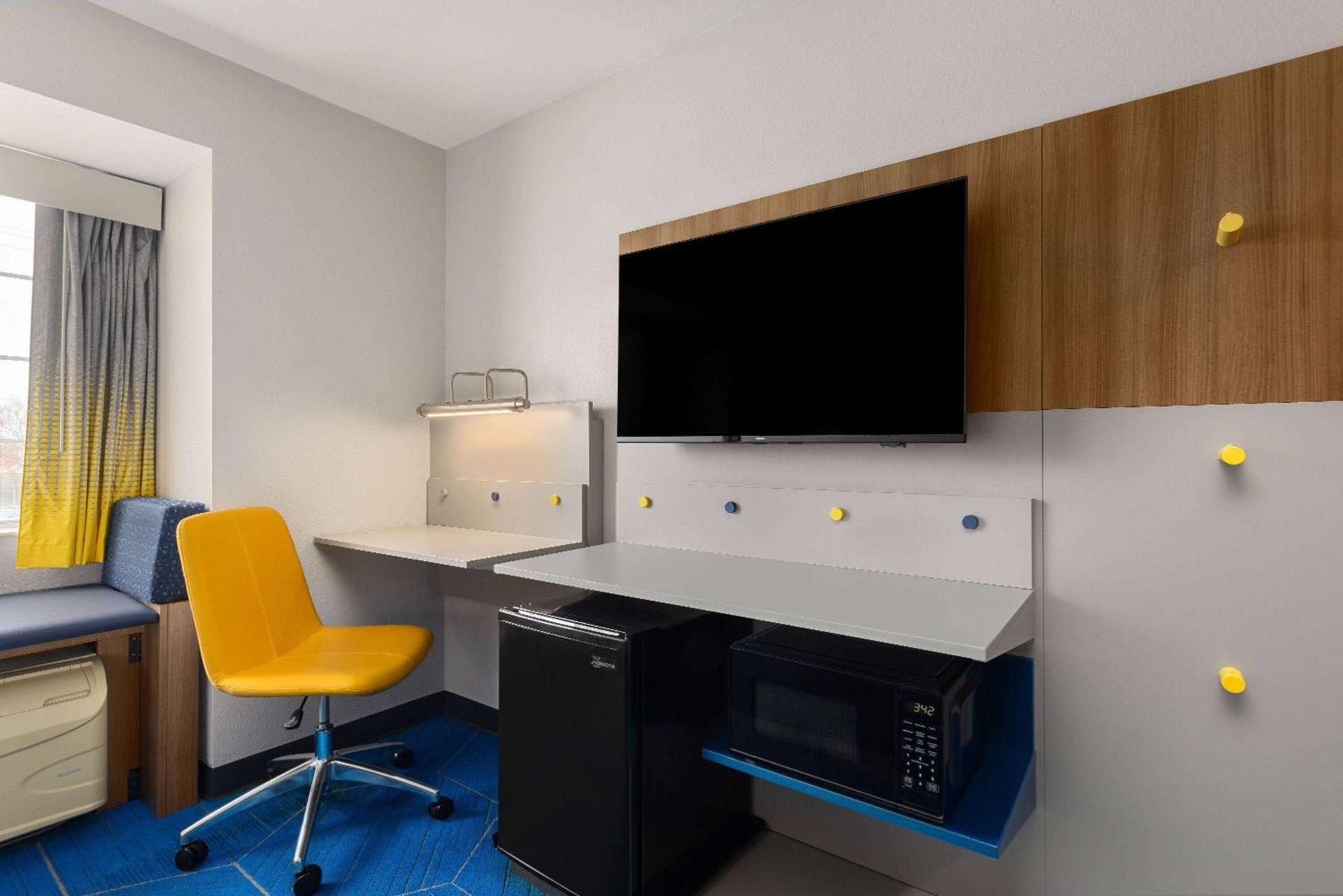 Microtel Inn and Suites Independence photo 16