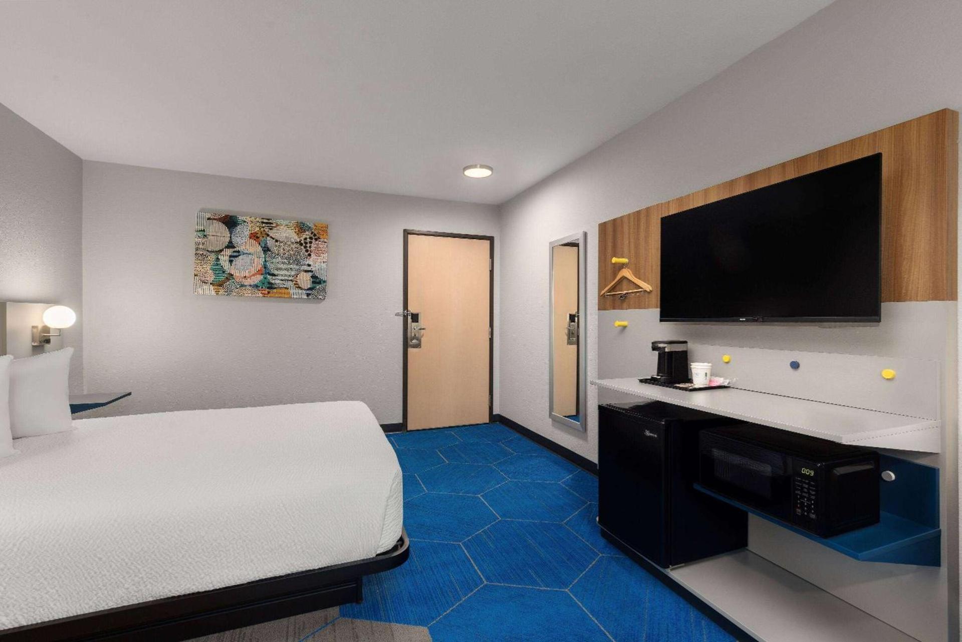 Microtel Inn and Suites Independence photo 22