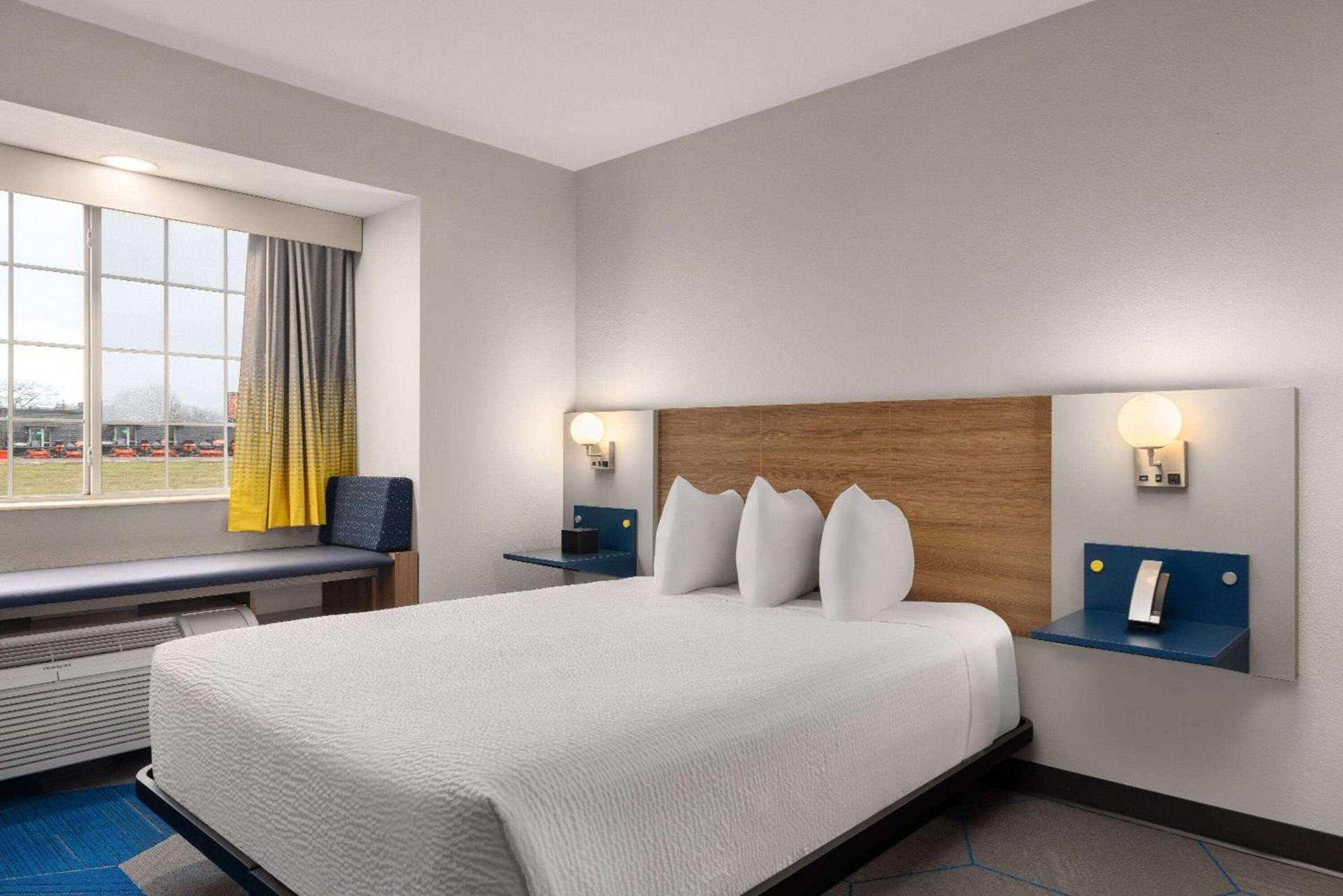 Microtel Inn and Suites Independence photo 24