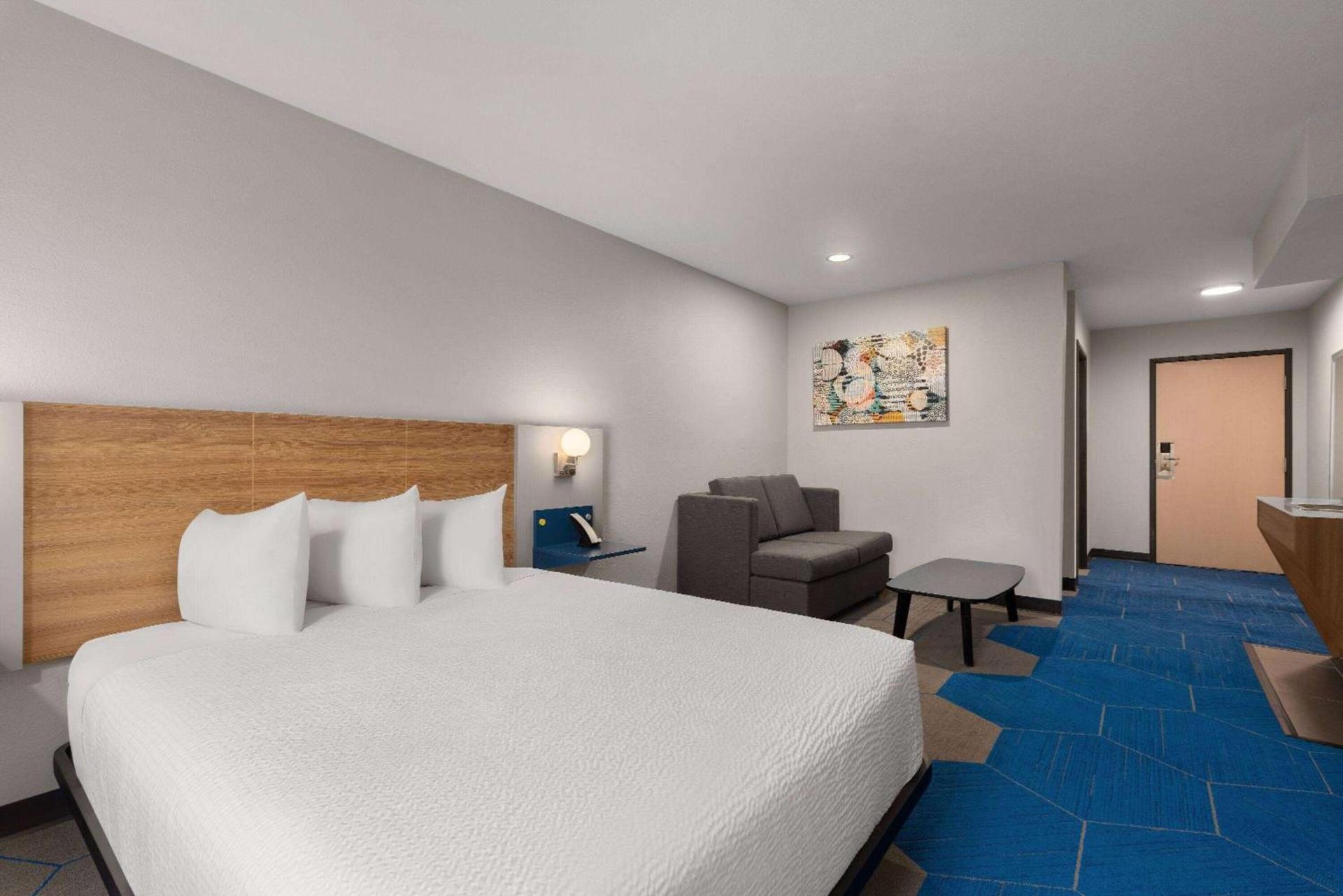 Microtel Inn and Suites Independence photo 26
