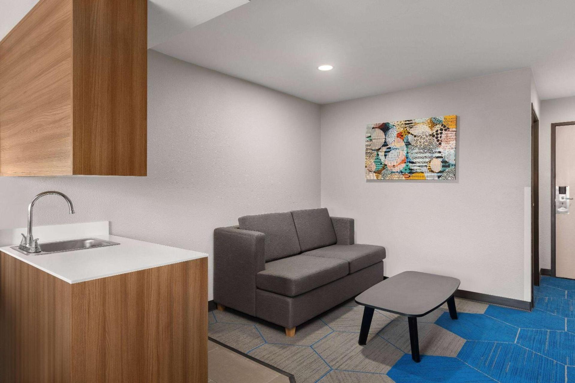 Microtel Inn and Suites Independence photo 28