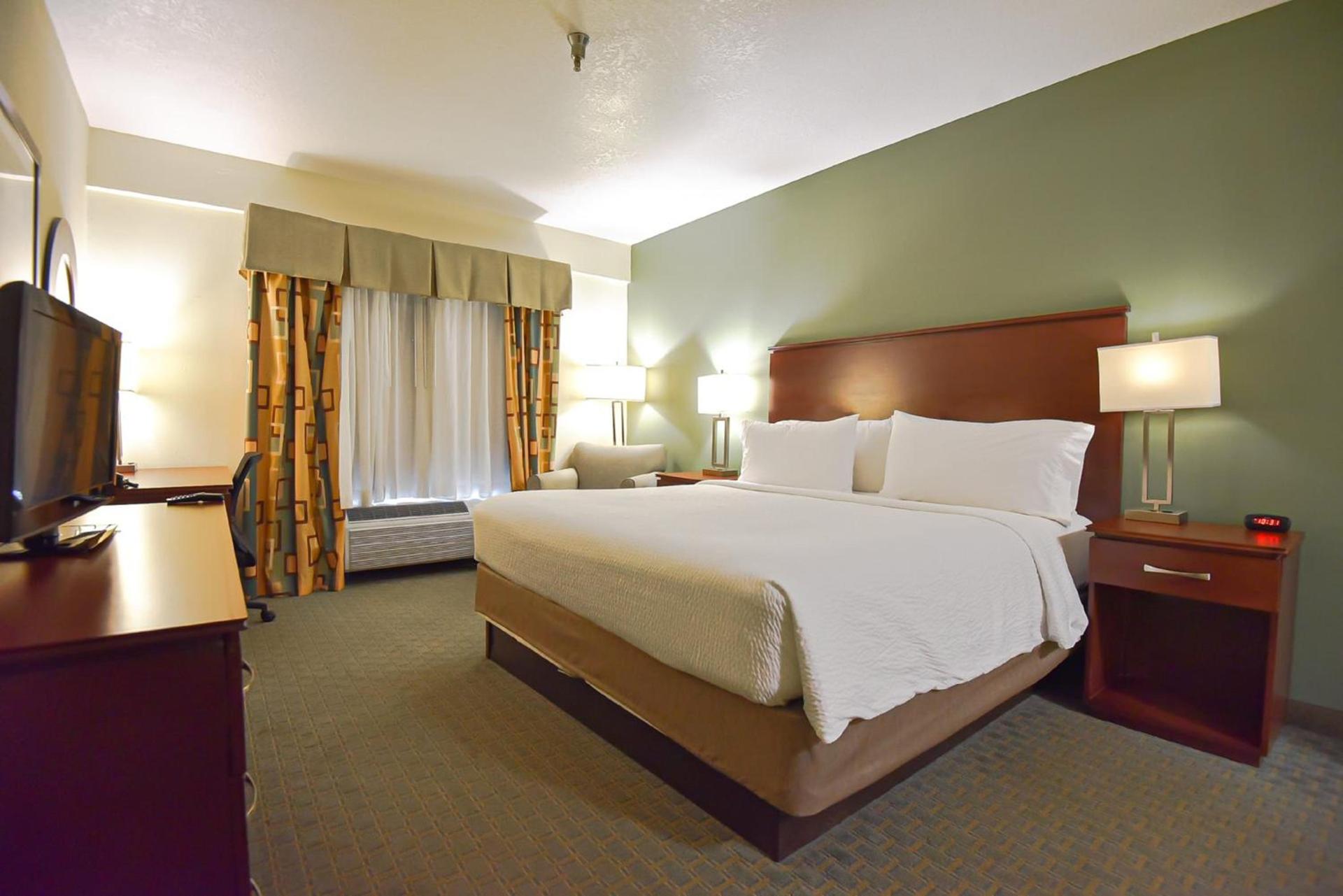 Holiday Inn Express & Suites Cocoa by IHG photo 46
