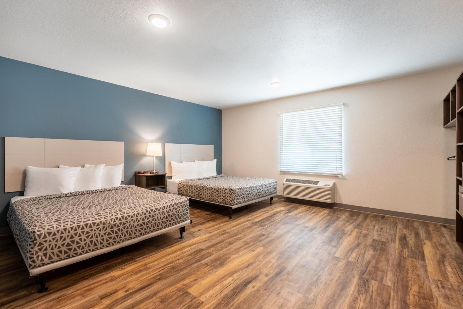 WoodSpring Suites Corona photo 37