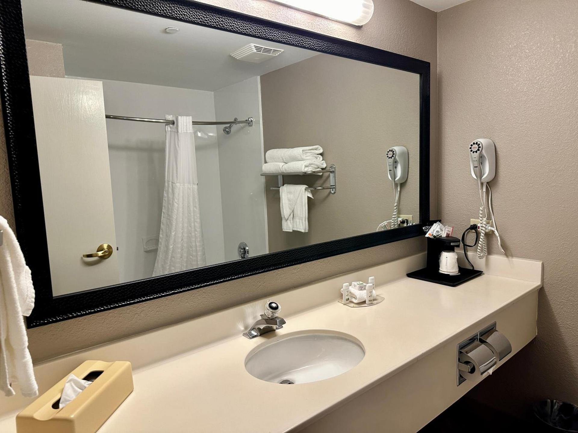 La Quinta by Wyndham Bannockburn-Deerfield photo 38