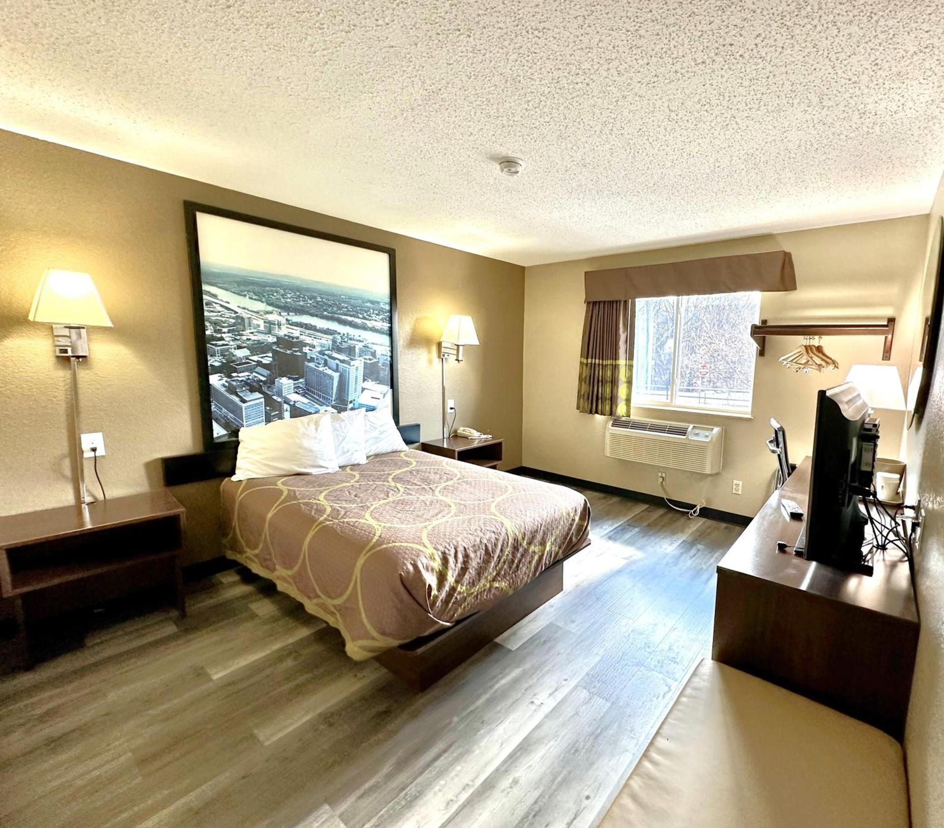 Super 8 by Wyndham Latham - Albany Airport photo 10