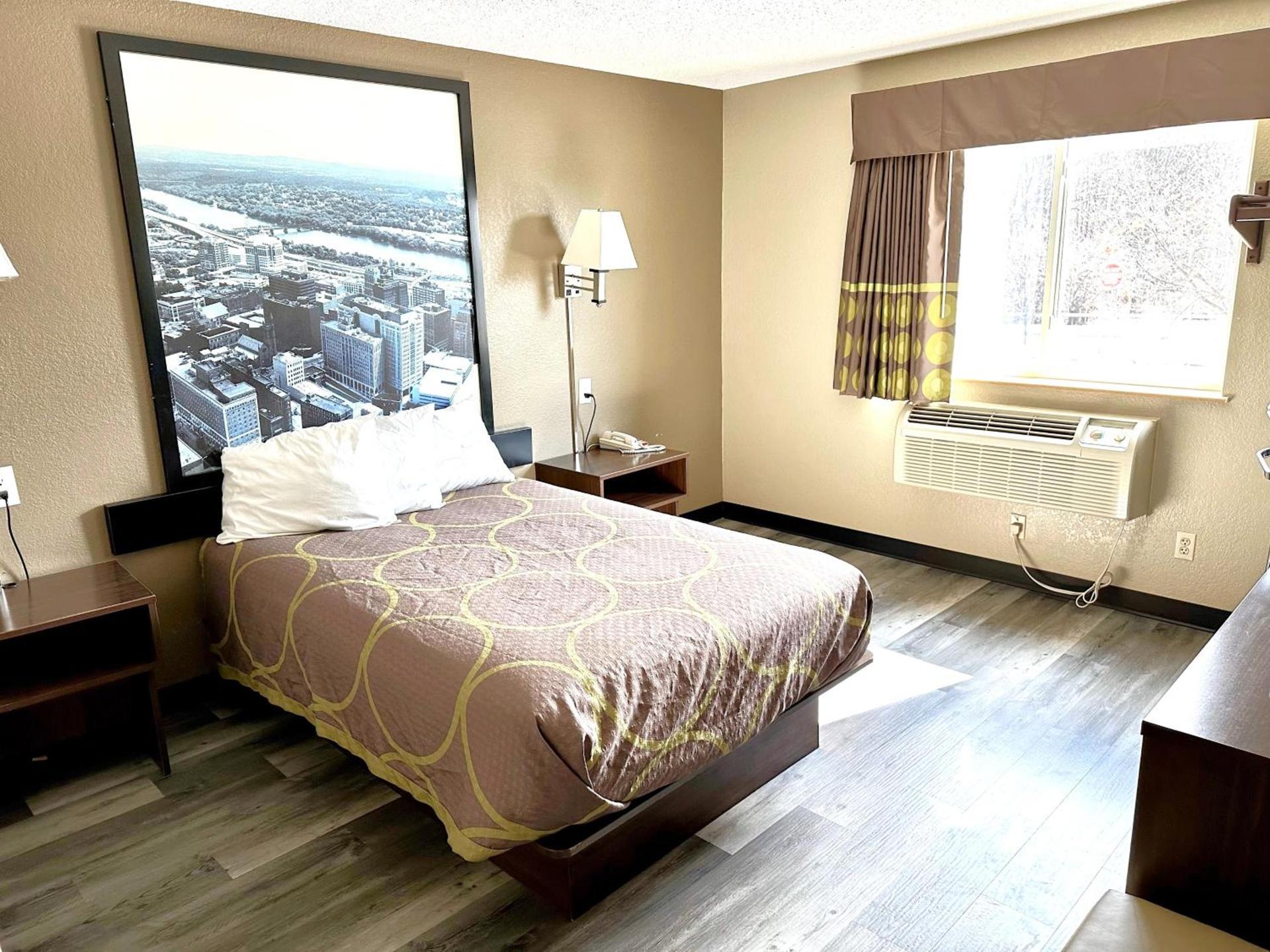 Super 8 by Wyndham Latham - Albany Airport photo 11