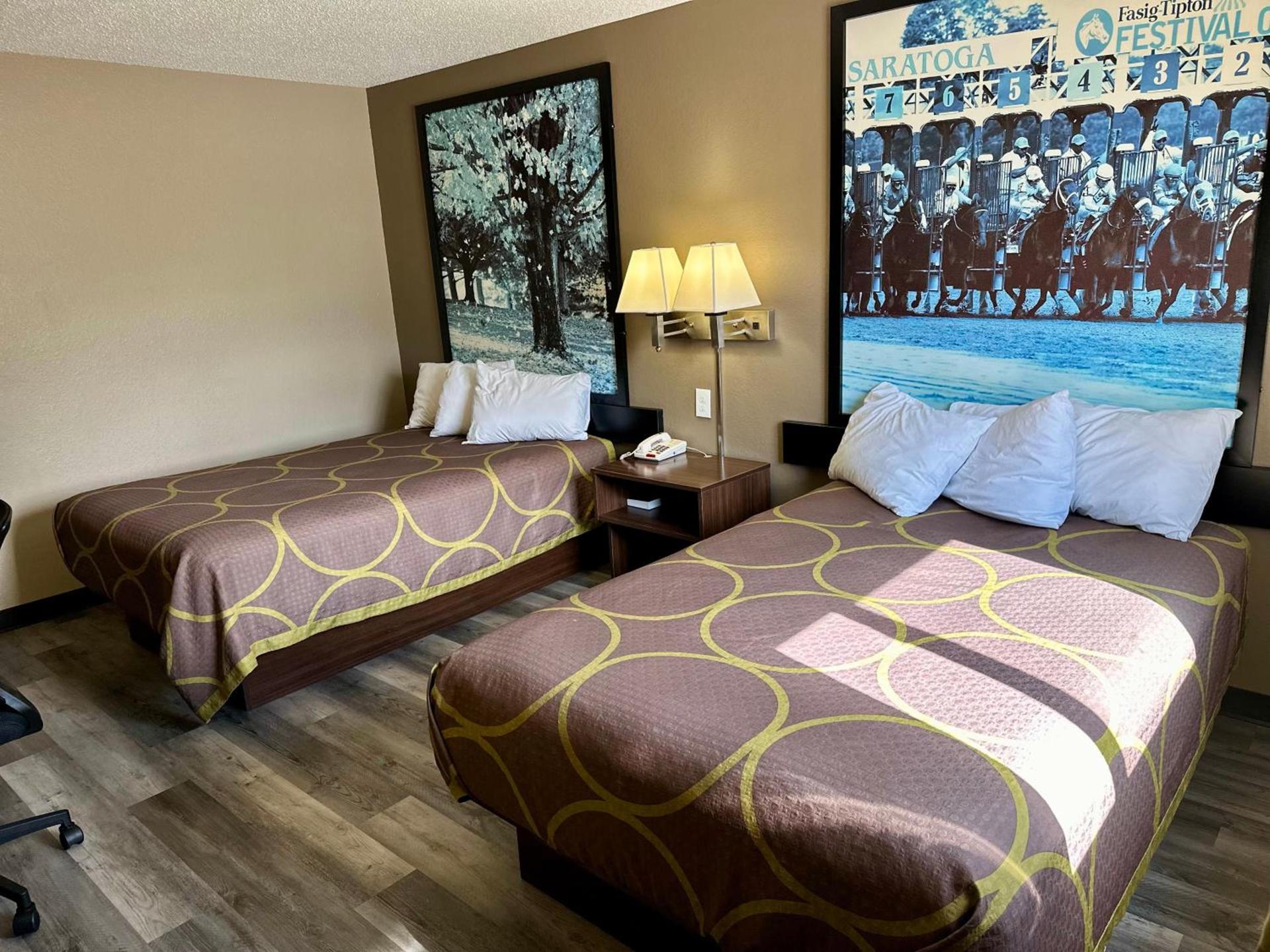 Super 8 by Wyndham Latham - Albany Airport photo 9