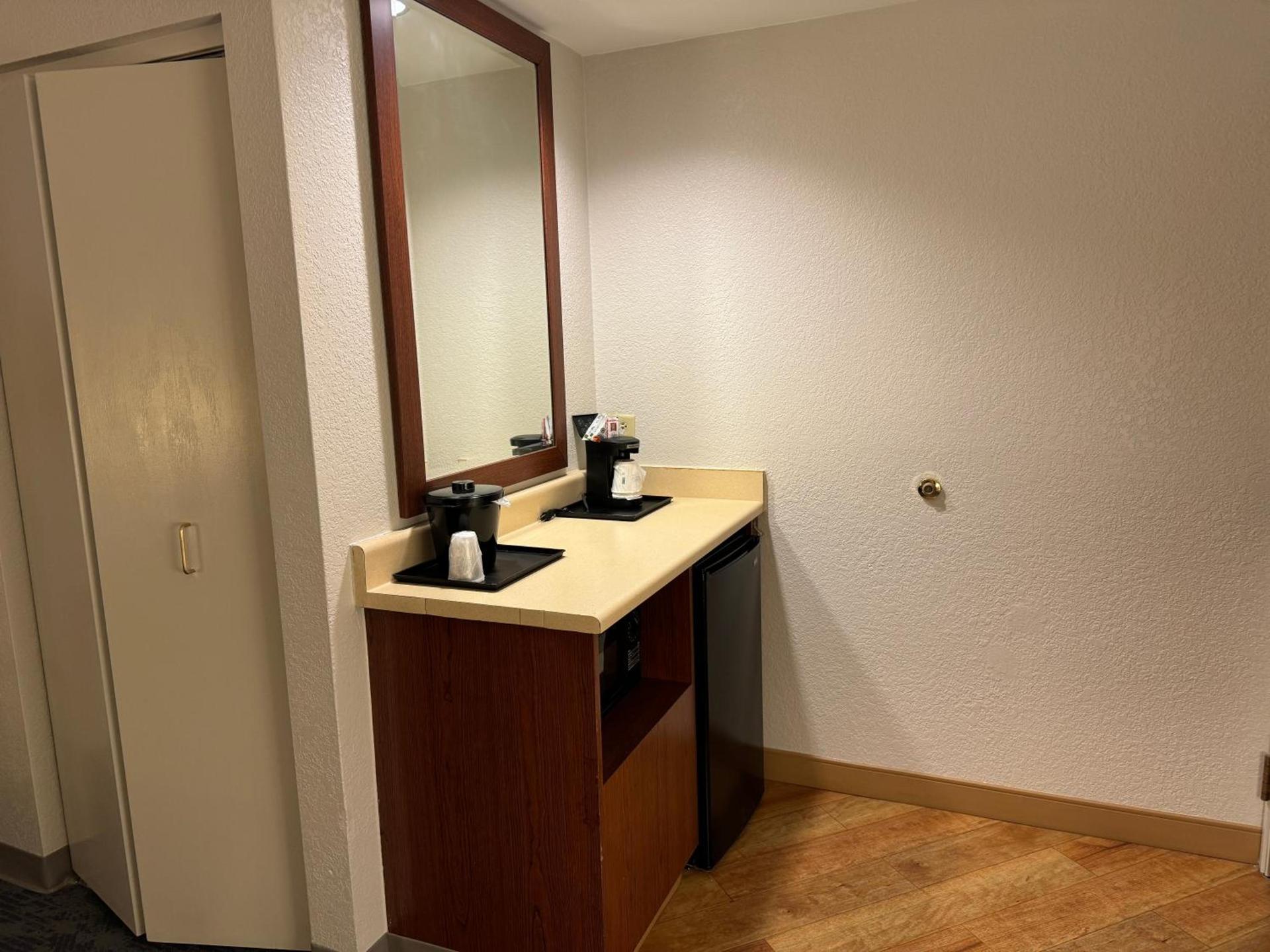 La Quinta by Wyndham Bannockburn-Deerfield photo 45