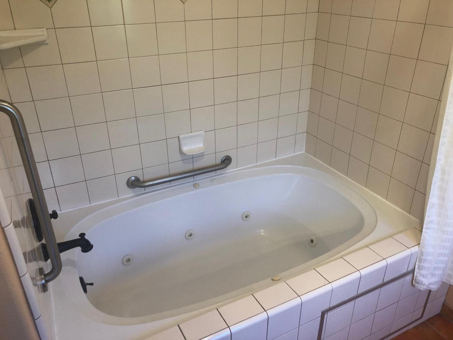 Best Western Rose Garden Inn photo 53