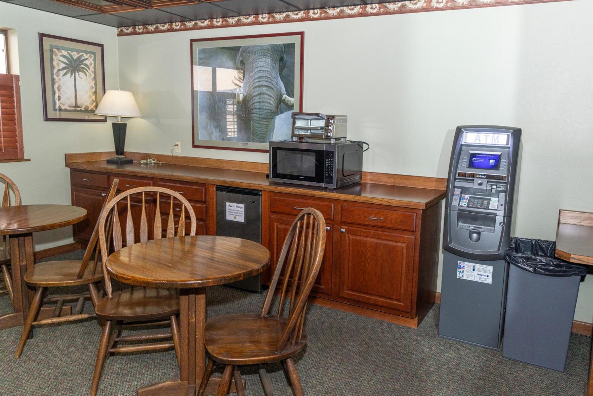 Rocker Inn photo 36