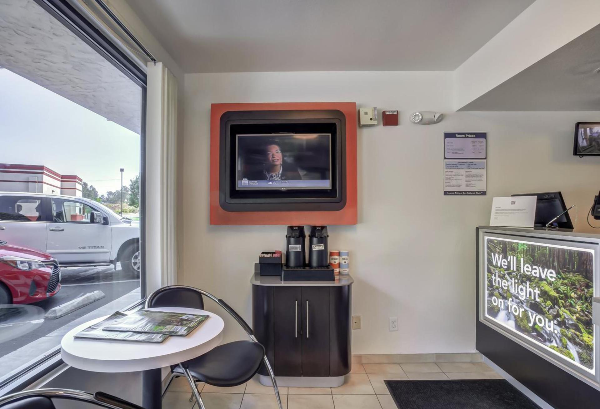 Motel 6-Medford, OR photo 9