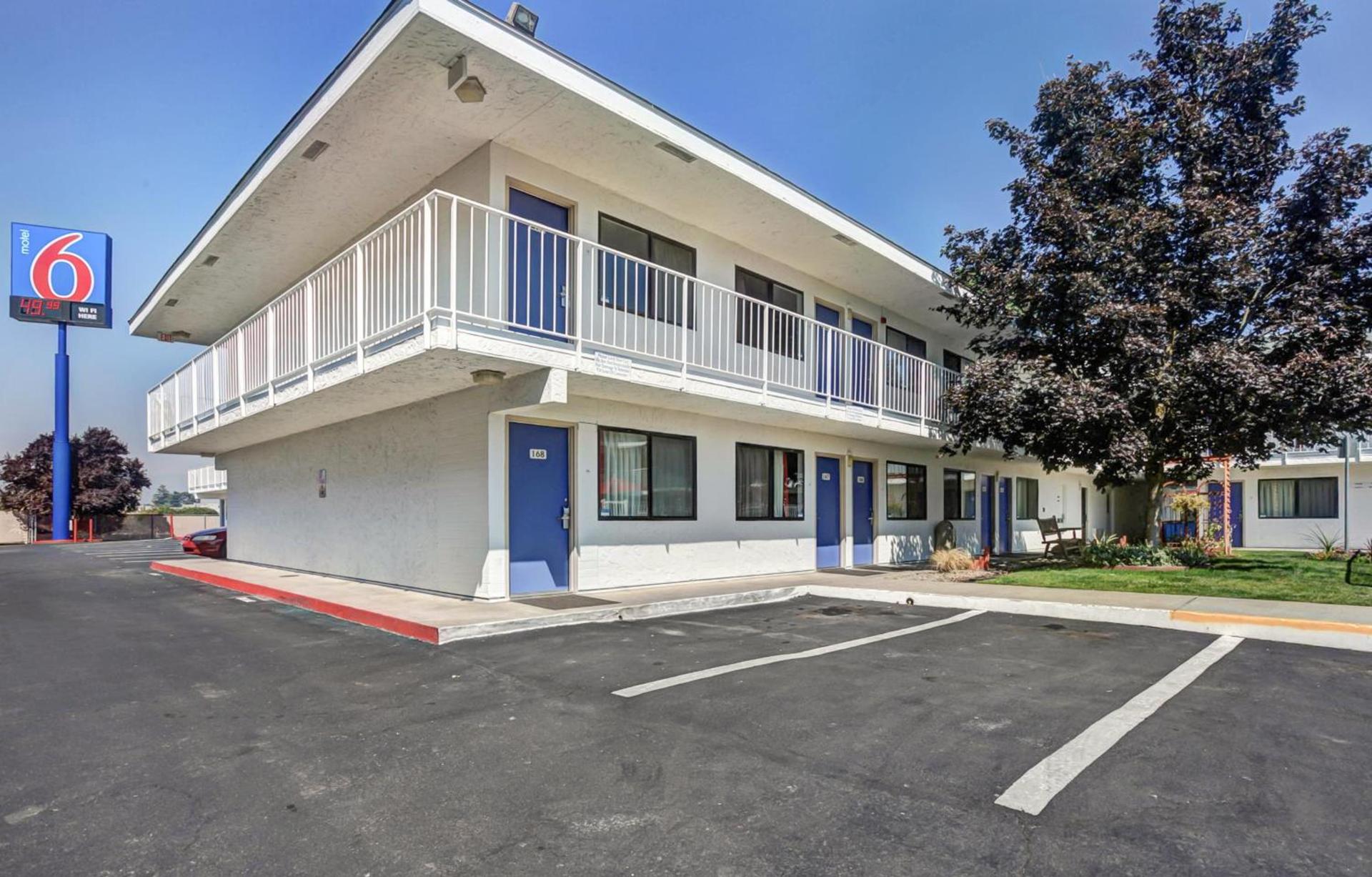 Motel 6-Medford, OR photo 11