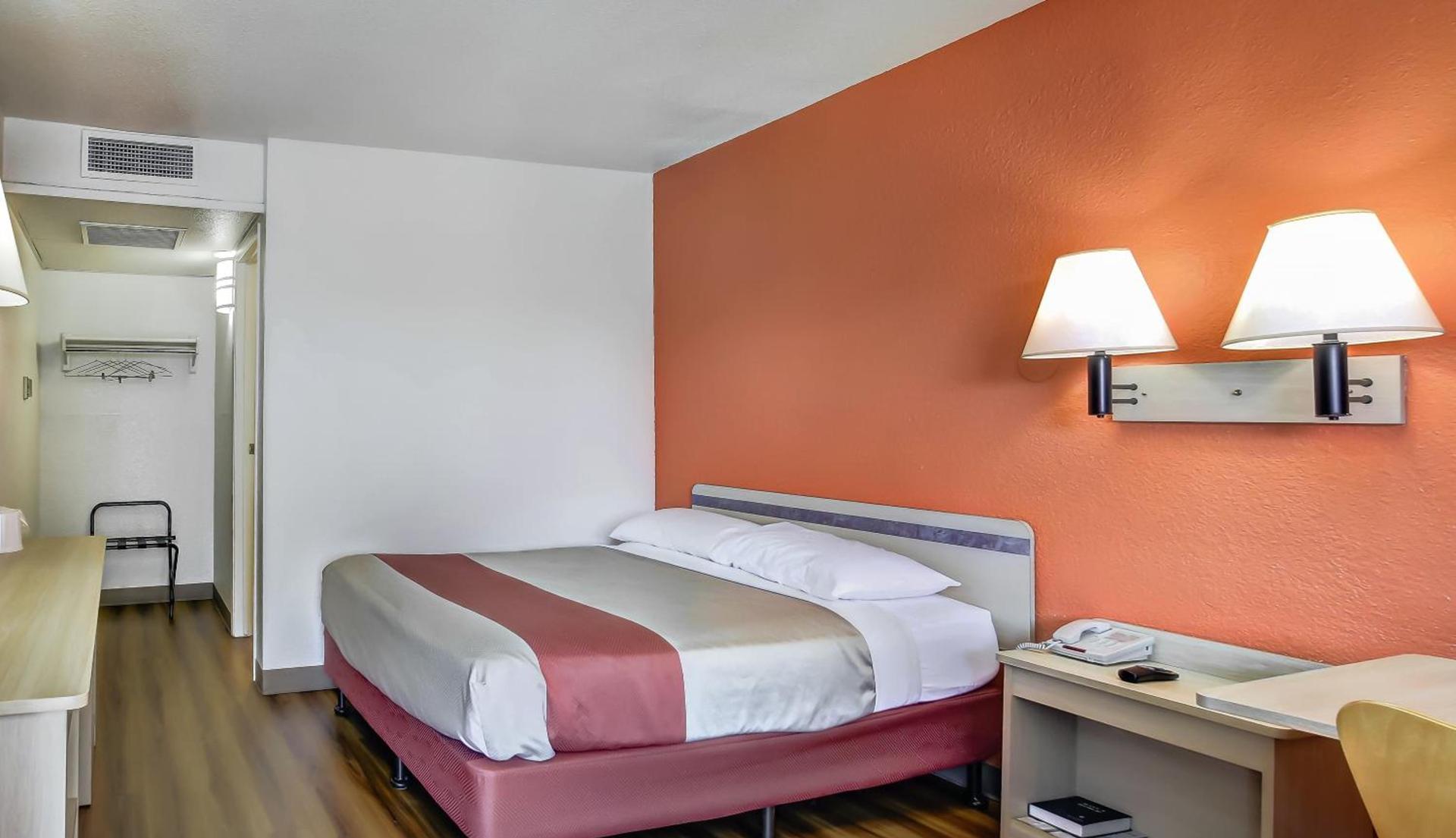Motel 6-Medford, OR photo 12