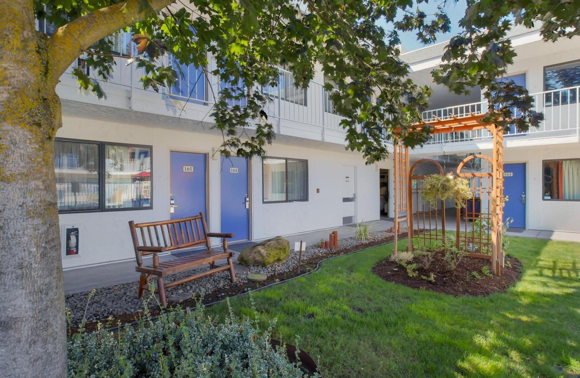 Motel 6-Medford, OR photo 17