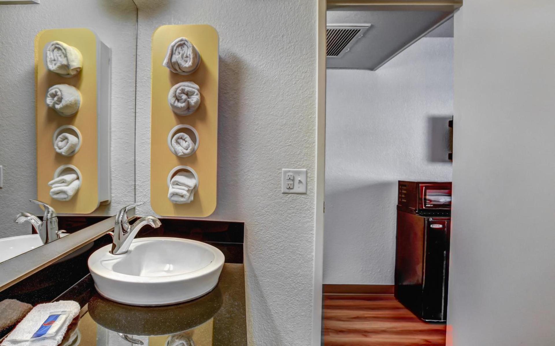 Motel 6-Medford, OR photo 32
