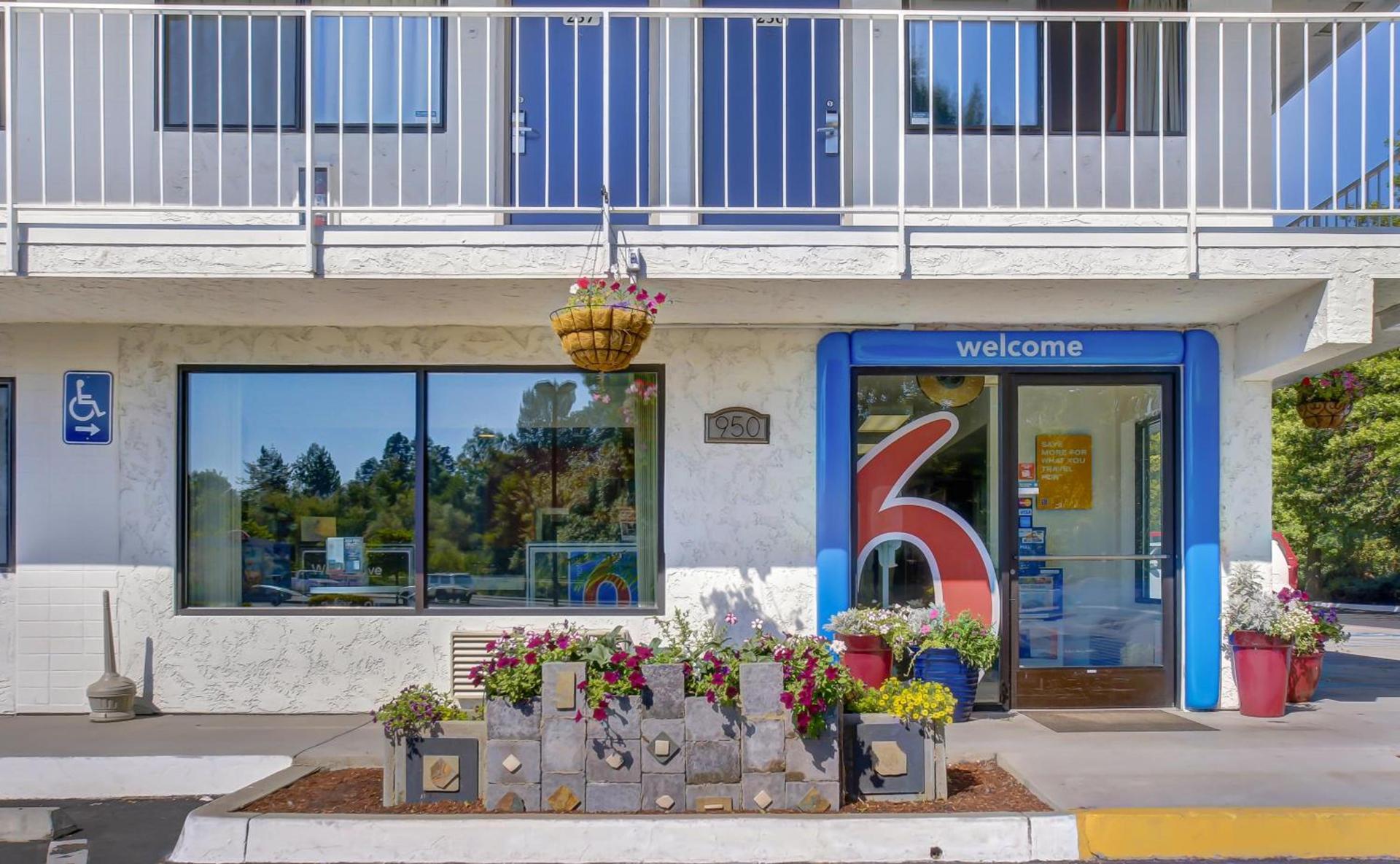 Motel 6-Medford, OR photo 21