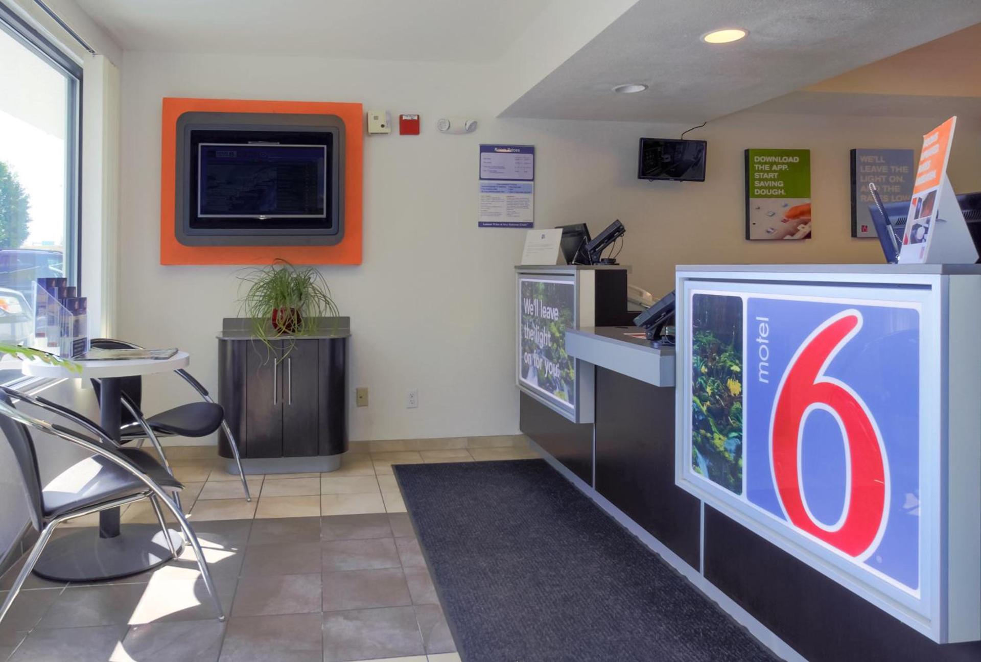 Motel 6-Medford, OR photo 23