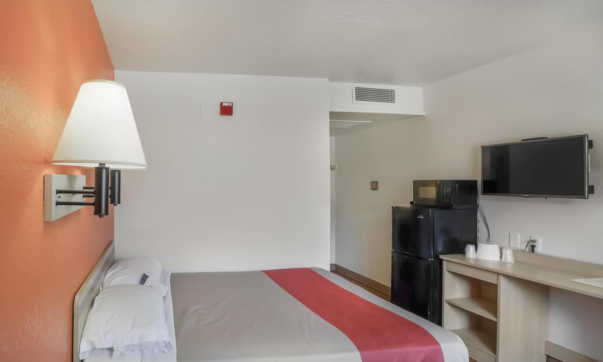 Motel 6-Medford, OR photo 24