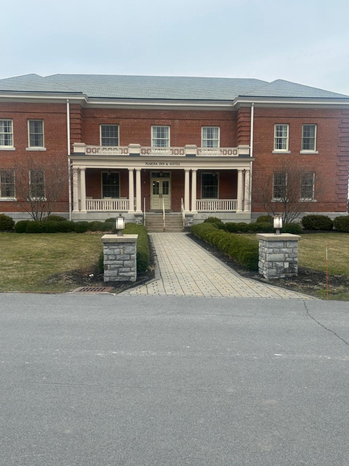 Harbor House Inn photo 2