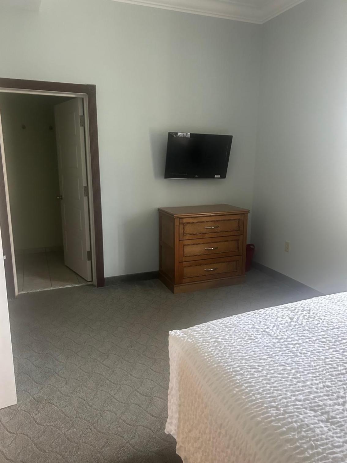Harbor House Inn photo 4