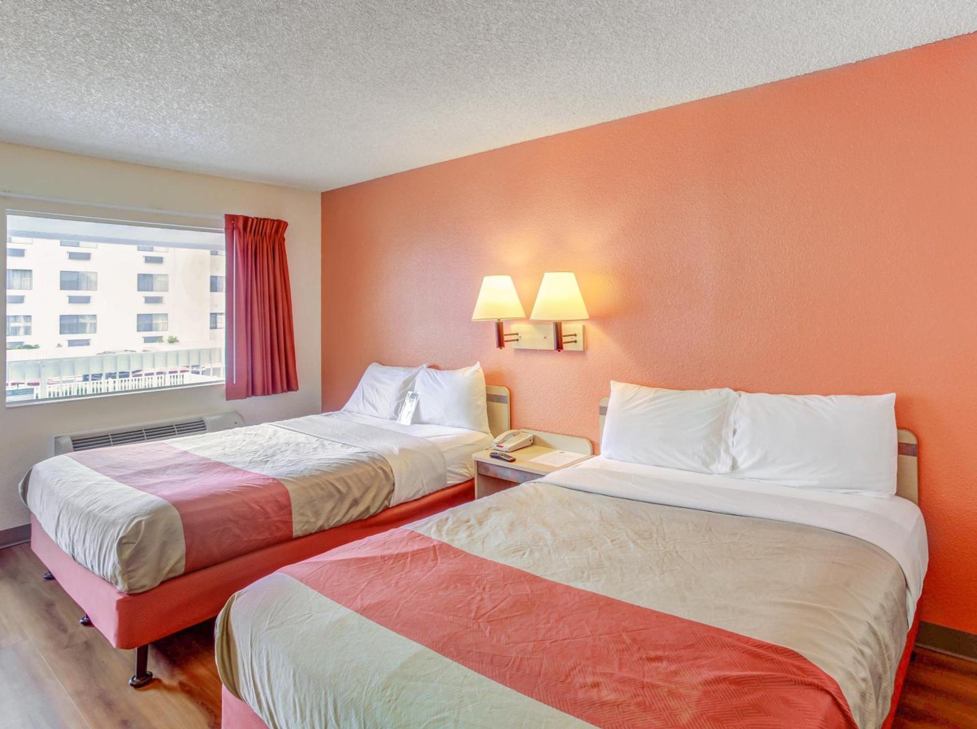 Motel 6-Medford, OR - North photo 29