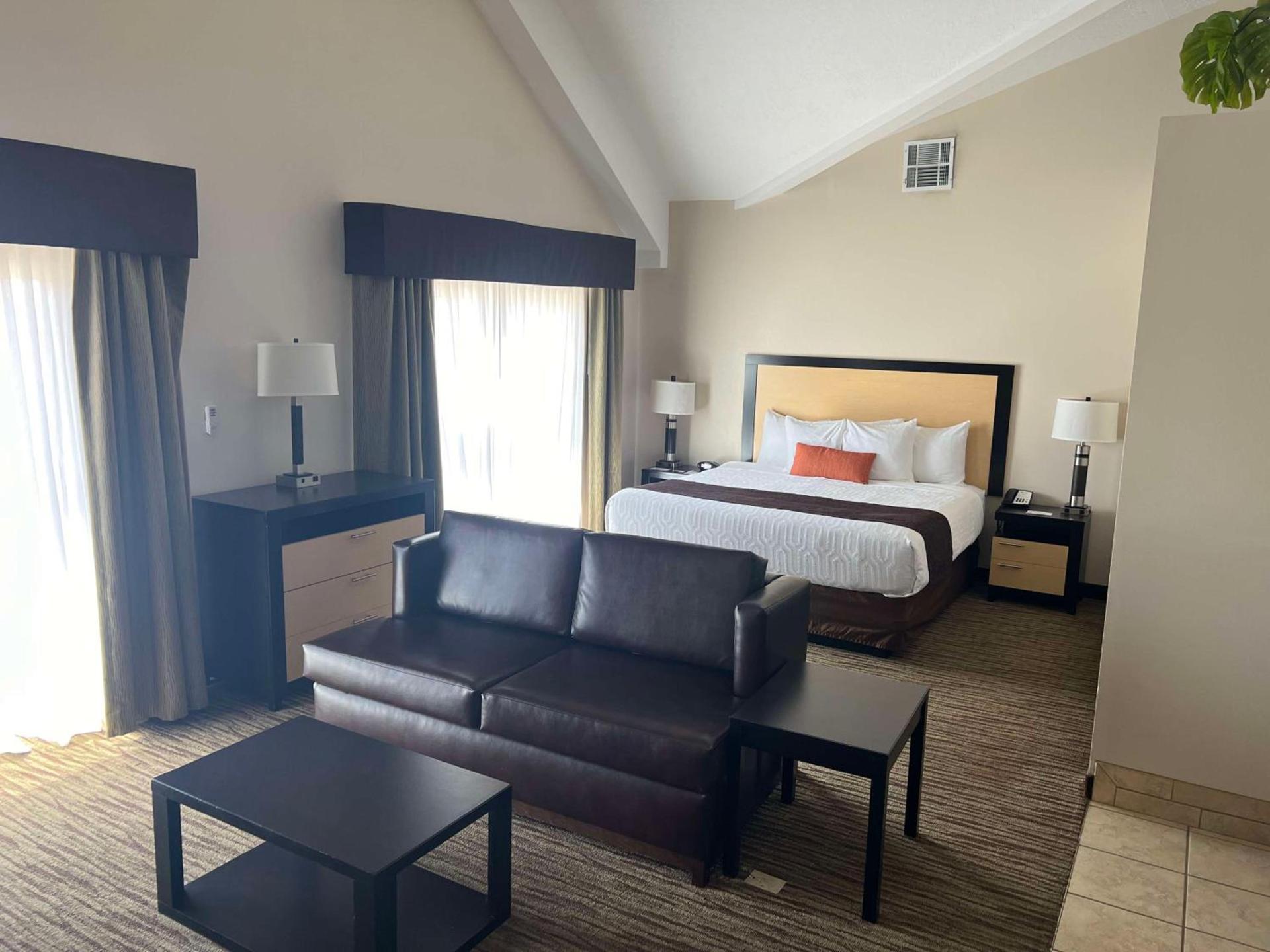 Best Western Plus Landmark Hotel photo 27
