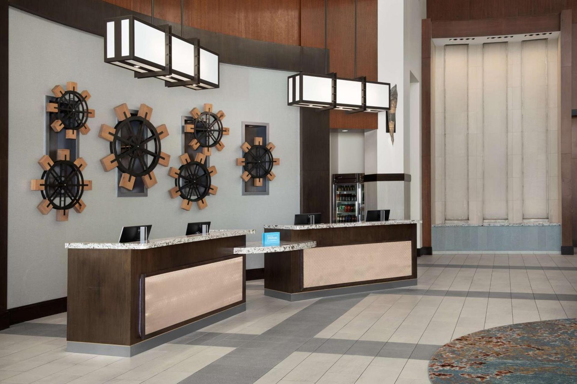 Embassy Suites Springfield photo 4