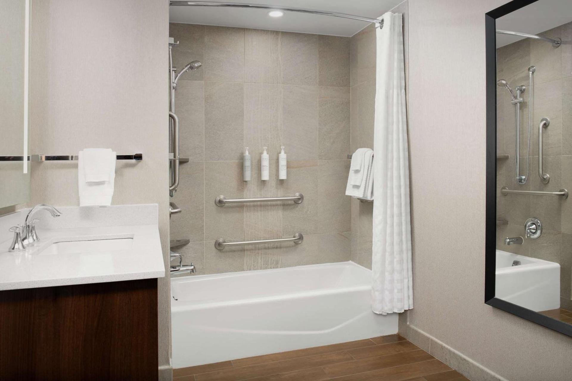 Embassy Suites Springfield photo 23